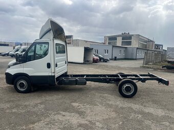 2x IVECO Daily 35S16 šasy - 12