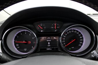 Opel Astra Sport Tourer 1.2 Turbo - 12