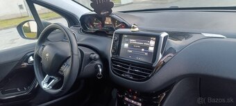 Peugeot 208 Allure - 12