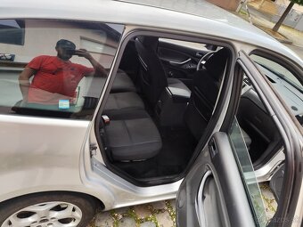 Predám Ford C -max 2,0 i +LPG   motor po GO - 12