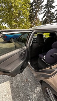 Predám Toyota Auris 1.6 CVT + LPG (Automat) - 12