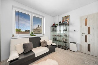 Na predaj 3,5 izbový rodinný dom Lehnice, časť Malý Lég - 12