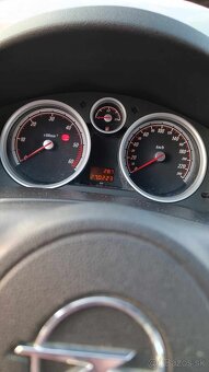 Opel Astra GTC 1.9 - 12