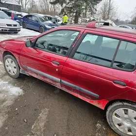 Renault Megane 1.6 r.v.2000 - 12