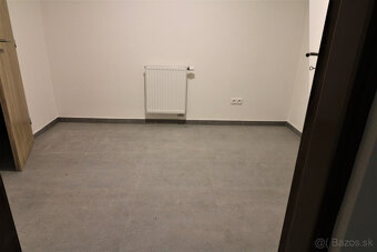 Prenájom priestoru 60 m2 na rôzne účely Bytčická ulica - 12