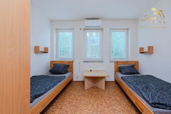 Na predaj ubytovací objekt v obci Koškovce – 26 izieb, parko - 12