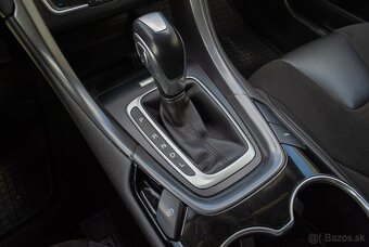 Ford Mondeo 2.0 Hybrid Titanium ODPOČET DPH - 12