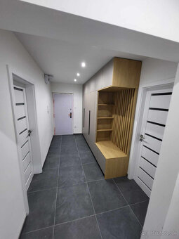 3 izbový byt s balkónom na L. Okánika po kompletnej prerábke - 12