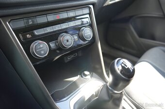 Predám VW T-ROC 1.0 TSI Style - 12