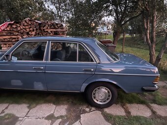 Mercedes - Benz 240d - 12
