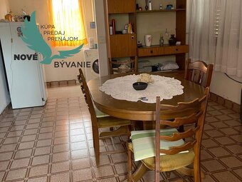 Dom vhodný ako investícia blízko mora s 3x apartmán v Chorvá - 12
