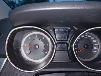 Hyundai i30 - 12