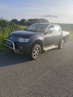 Mitsubishi L200 - 12