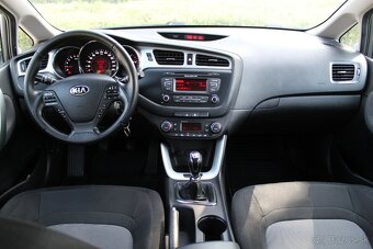 Kia cee'd 1.6 CRDi SW - 12