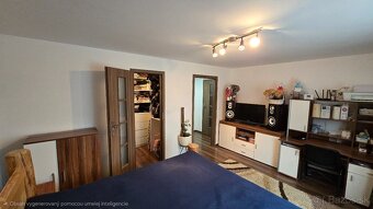 Exkluzívna Ponuka: Rodinný dom s obrovským pozemkom a potenc - 12