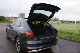 Audi E-tron 50 quattro - 12