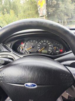 Ford FOCUS 1.8i benzín, výbava Ghia - 12