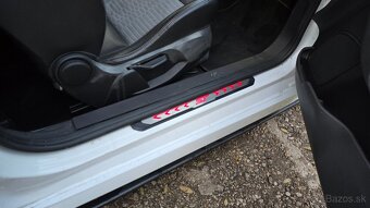 Ford Fiesta 1.6 ST - 12