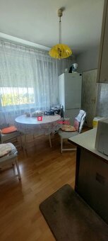 NOVINKAPonúkame Vám na predaj 4 izbový byt v Nových Zá - 12