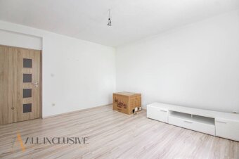 ALL INCLUSIVE l NA PREDAJ 4-IZBOVÝ RODINNÝ DOM, SELICE - 12