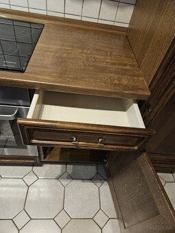 Masívna kuchynská linka z Nemecka so spotrebičmi - 12