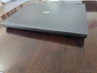 Predám nefunkčný notebook HP Compaq NC8430 - 12