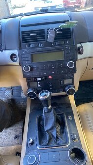 Volkswagen Touareg 2.5 tdi manuál - 12