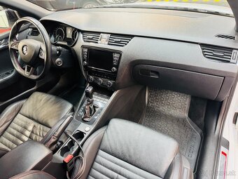Škoda Octavia Combi 2.0 TDI DPF RS DSG - 12