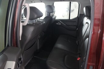 Nissan Navara DoubleCab 2.5D A/T - 12