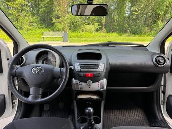 Toyota Aygo 1.0 VVT-i 5M/T 5D - 12