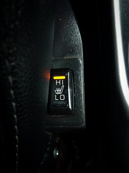 MITSUBISHI OUTLANDER 2.2 DI-D 2012 - 4x4 - NAVI-KAMERA-ŤAŽNE - 12