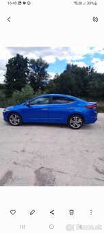 Hyundai Elantra Premium - 12