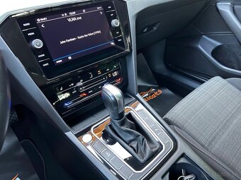 VW Passat Variant 2.0 TDI EVO Business DSG - 12