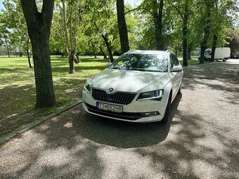 Škoda Superb combi 1.6 TDI DSG - 12