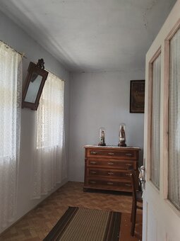 Na predaj historický rodinný dom a 3930 m2 pozemok - 12