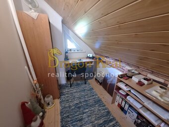 PREDAJ – Rodinný dom s garážou a altánkom – ČERVENÁ VODA - 12