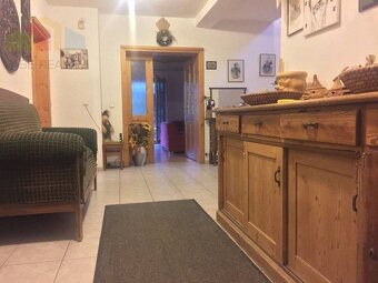 Rodinný dom 5+1 s dvojgarážou a pozemkom 2771 m², okres Doma - 12