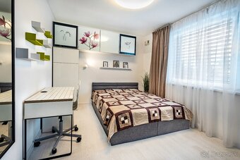 Moderny 4 izbovy RD s bazenom na priestrannom pozemku - 12