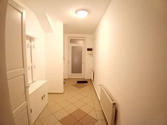 Prenájom priestranný 3-izbový byt + terasa, kúsok od centra, - 12