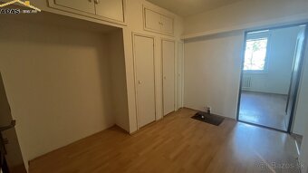 Ponúkame 3-izbový byt na sídlisku Západ. - 12