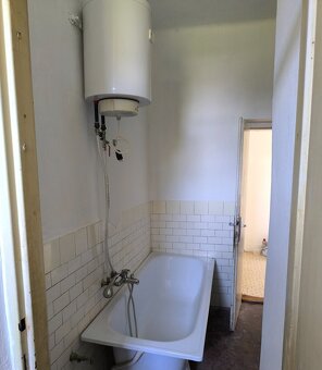 Na predaj 4 izbový rodinný dom-Dvorníky 10km od Hlohovca - 12