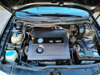Predám Volkswagen golf 4 1.6 16V benzín 77kw - 12