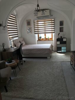 Investičná príležitosť - dom v srdci Starého Mesta - 12