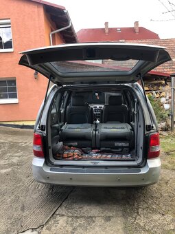 KIA Carnival 2,9 - 12