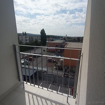1izbový byt s klimatizáciou a parkovaním cena 470€komplet - 12