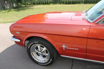 1966 Ford Mustang Fastback 289 V8, manuál, perfektní stav - 12