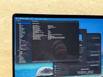 Apple MacBook Pro 16" 2019 i7 6C/ 16GB RAM/ 512GB - 12