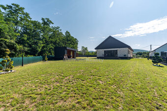 NA PREDAJ  5 IZBOVÝ RODINNÝ DOM VO VYSOKOM ŠTANDARDE - 12