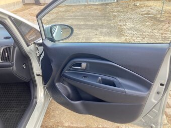 KIA RIO - 12