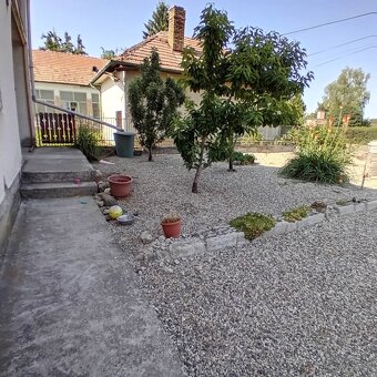 Na predaj Dom 4 izbový - Hronovce s veľkým pozemkom - 12